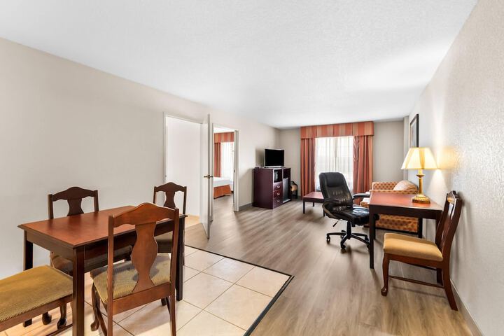 Country Inn & Suites by Radisson Hot Springs, AR
