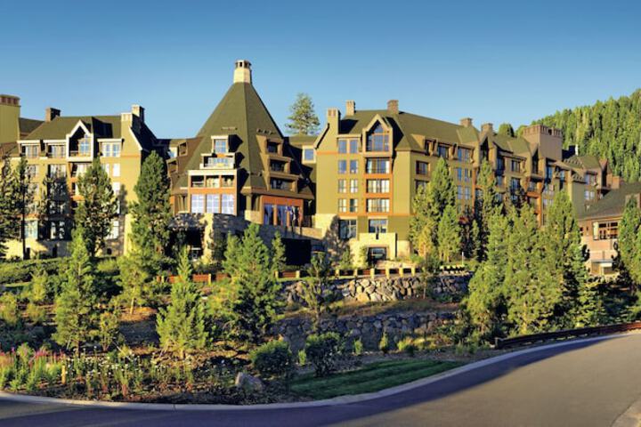 Hotel 4 of 155