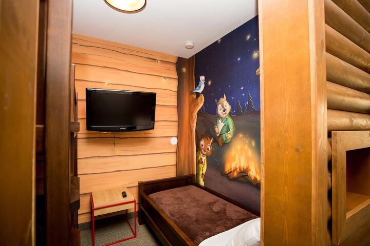 Room 51 of 74