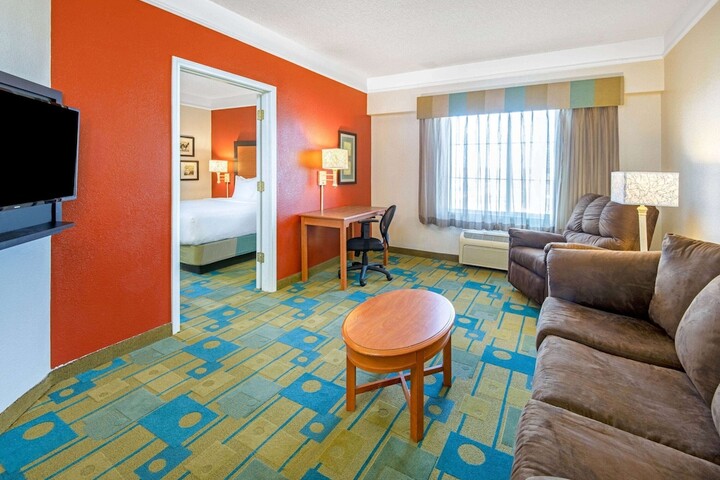 Room 5 of 30