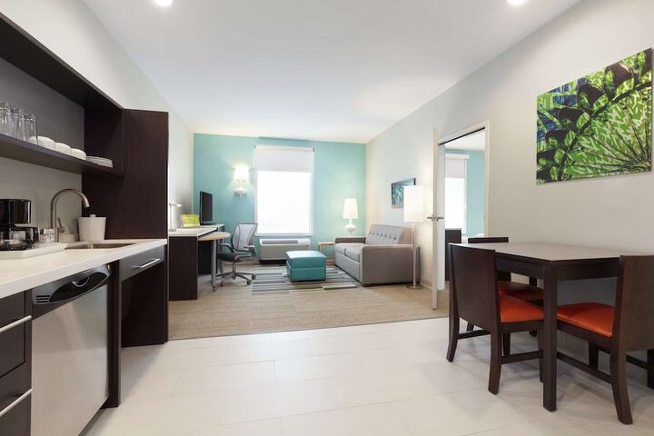 Room 25 of 34