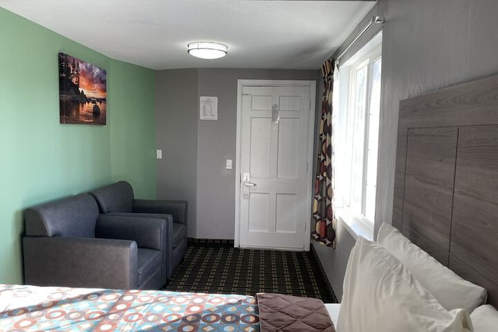 Room 48 of 84