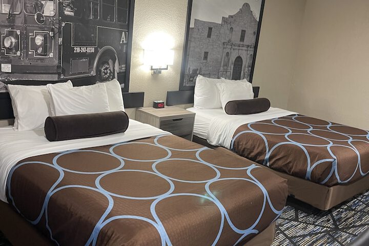 Room 21 of 36