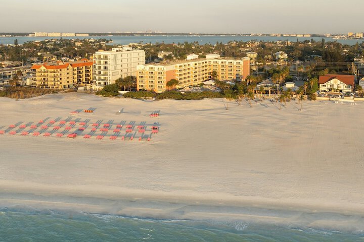 Beach House Suites by the Don CeSar