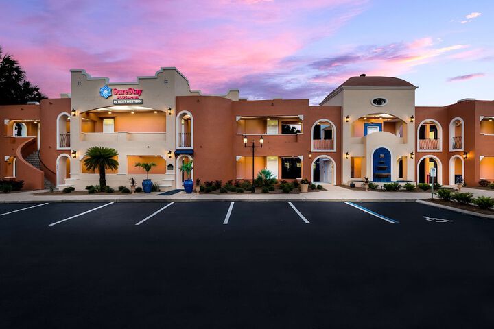 Hotel 3 of 37