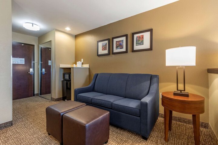 Room 19 of 34