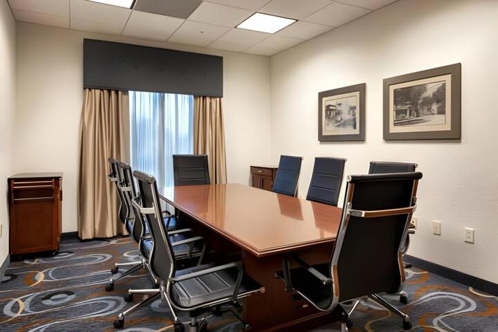 Holiday Inn Express Hotel and Suites Arcadia by IHG