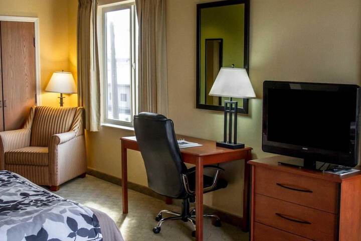 Sleep Inn & Suites Redmond