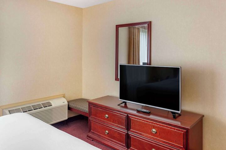 Room 45 of 66