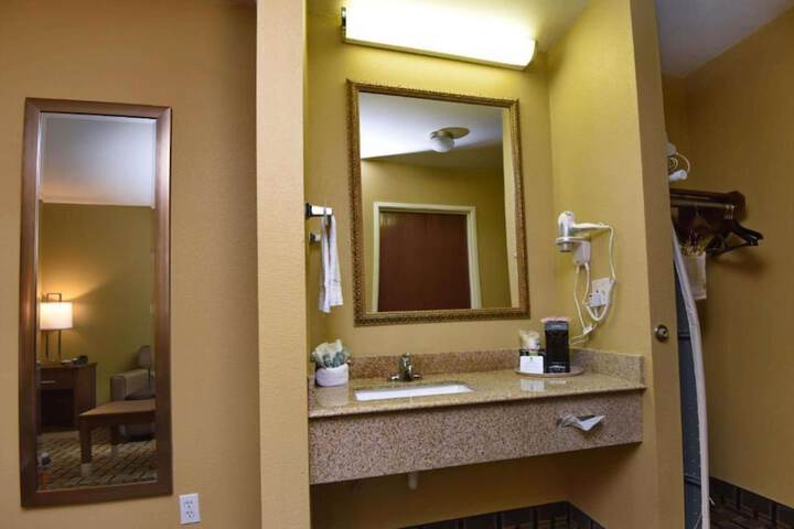 Room 20 of 29