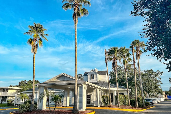 Hotel 4 of 69