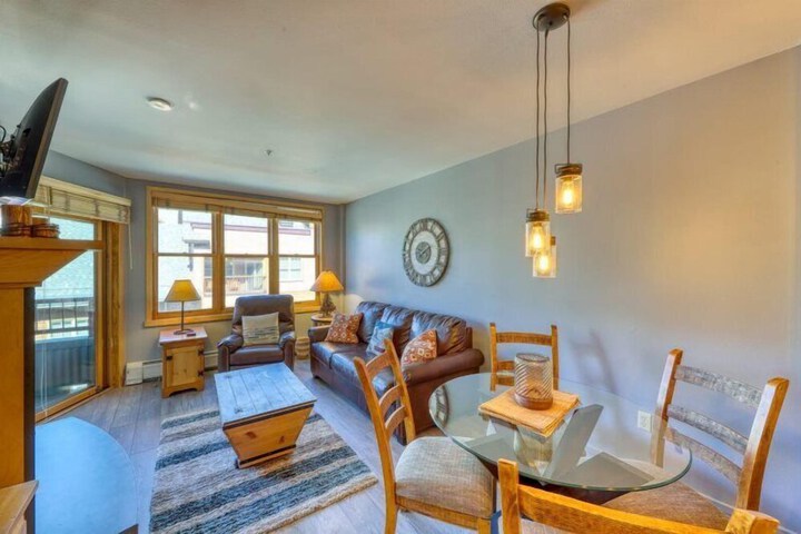 1 Bedroom Mountain Condo in River Run Village with Beautiful Mountain Views and Walking Distance to Ski