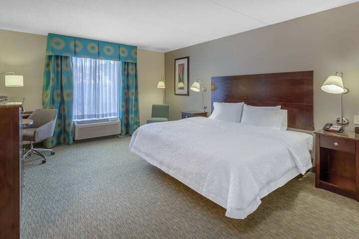 Room 13 of 22
