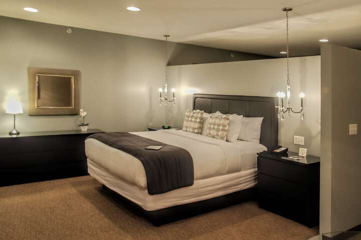 Room 18 of 25