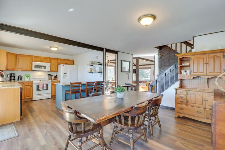 Near Skiing: Lakefront Gem w / Kayaks in Long Pond