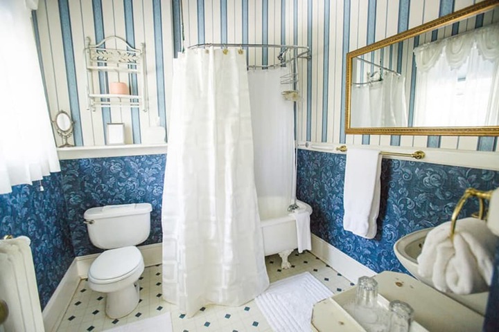 Albemarle Inn