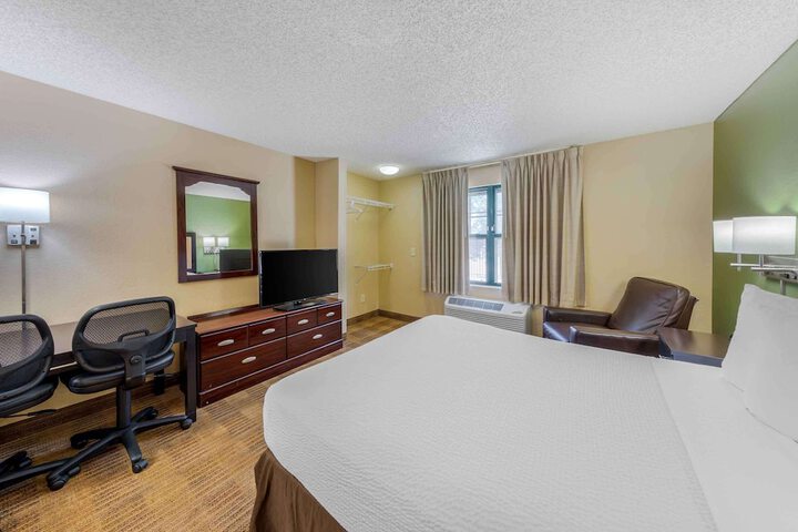 Room 17 of 31
