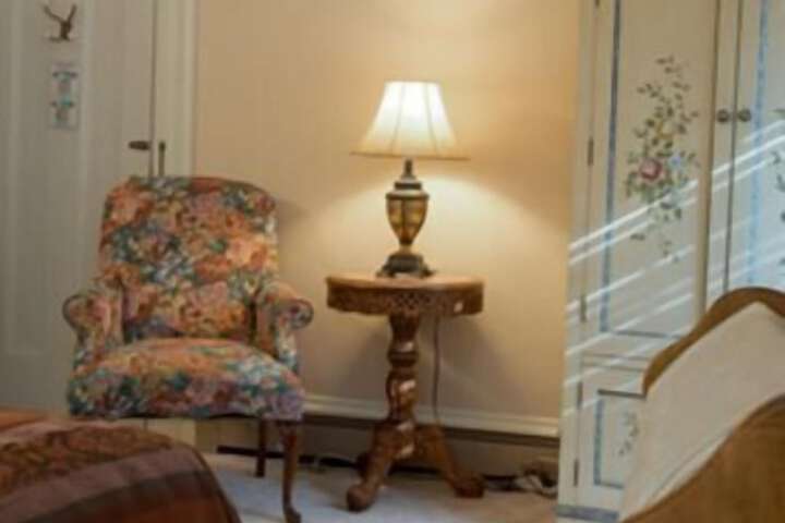 Room 44 of 61