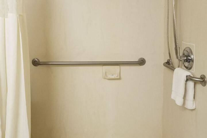 Room 22 of 41