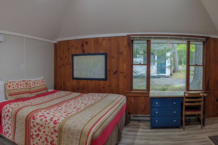 Room 85 of 183