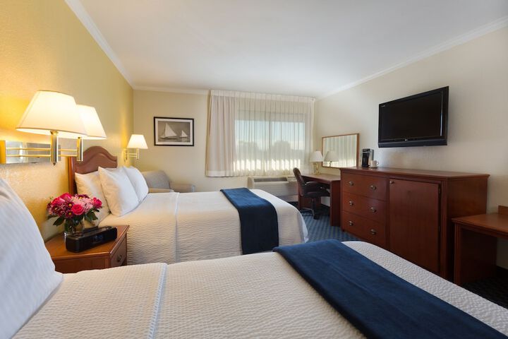 Room 9 of 37