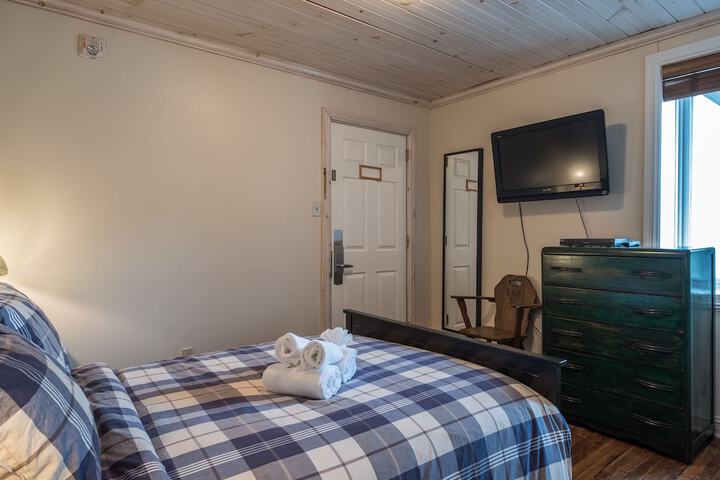 Room 17 of 34