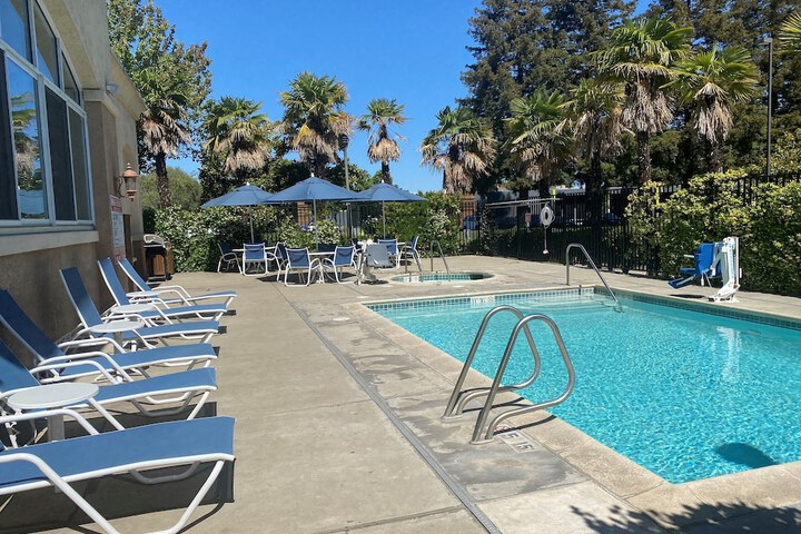 Pool 5 of 30
