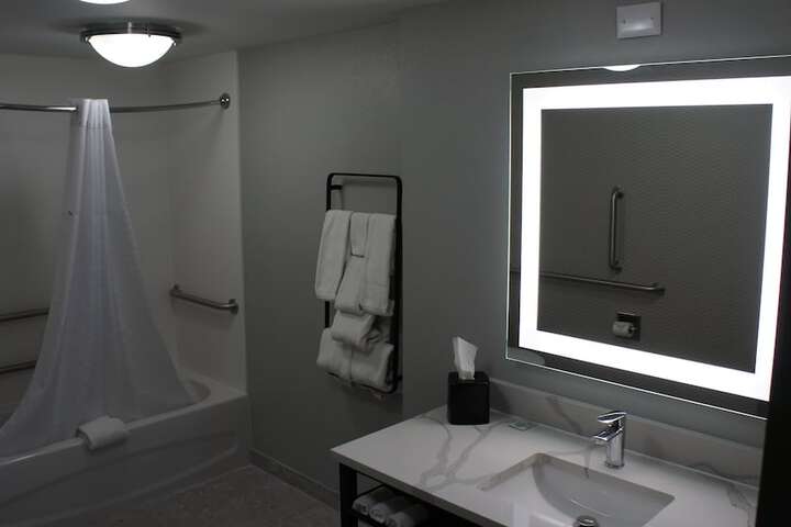 Room 20 of 26