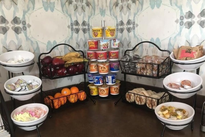 Breakfast/Coffee Service 12 of 15