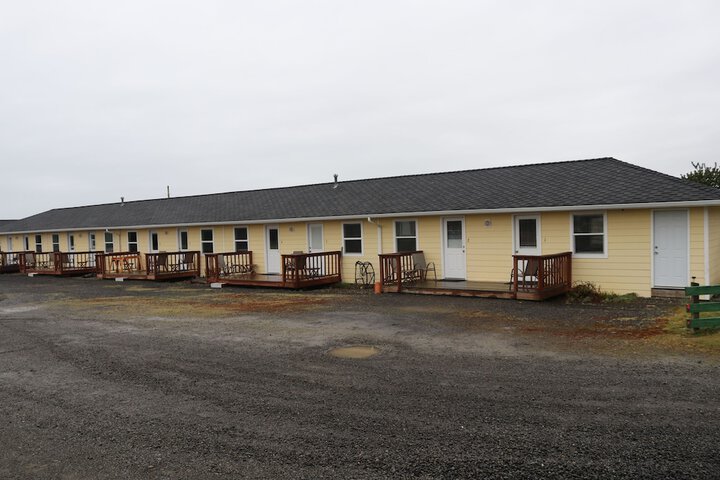 The Lowtide Motel
