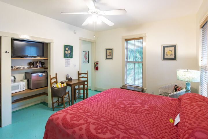 Room 128 of 169