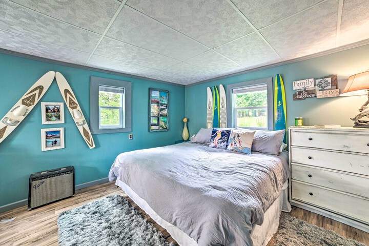 Riverfront Home w / Dock 6 Mi to Cheboygan!