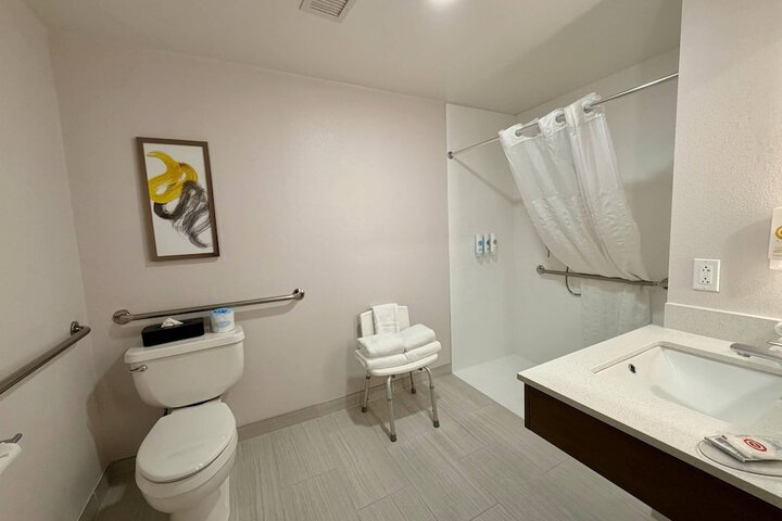 Comfort Inn & Suites Sturbridge - Brimfield