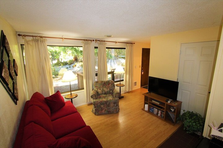 Alexanders Lodge