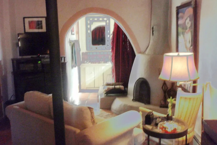 TOUCHSTONE INN