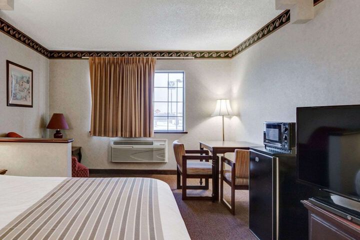 Room 25 of 31