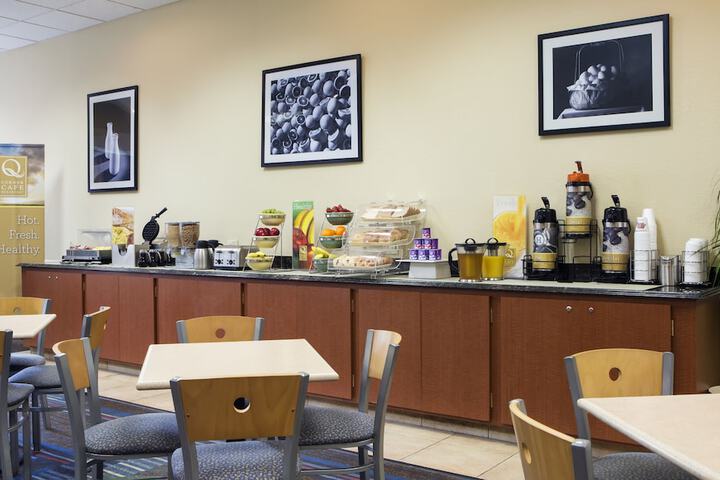 Breakfast/Coffee Service 71 of 80