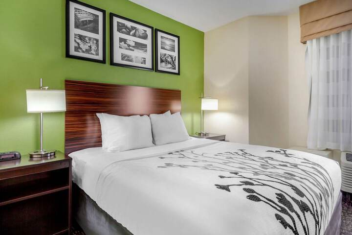Room 15 of 37