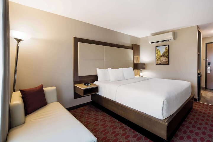 Room 43 of 88