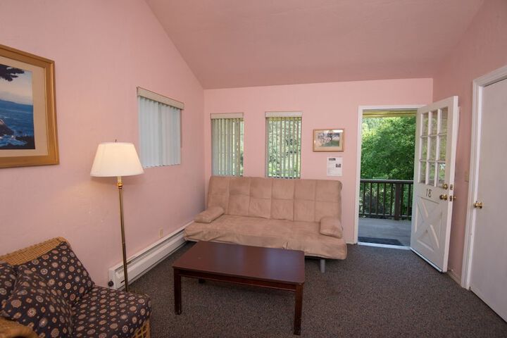 Room 34 of 60