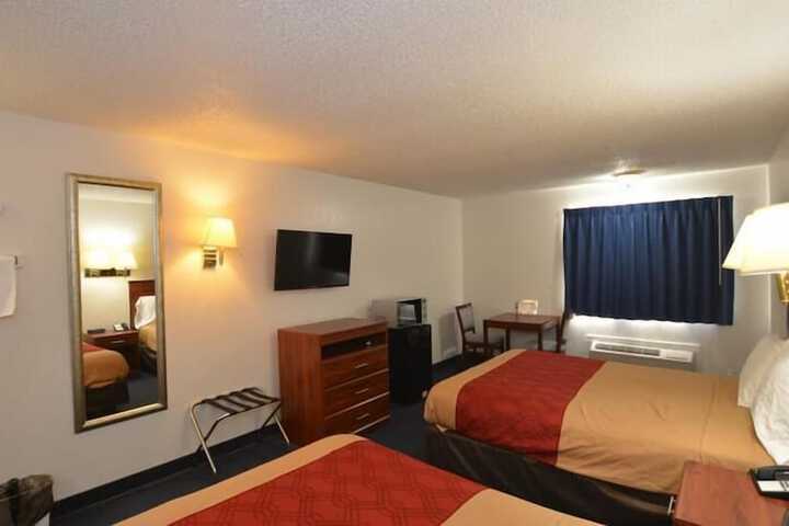 Room 10 of 11