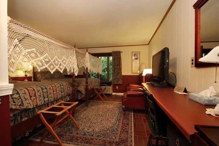 Room 11 of 47