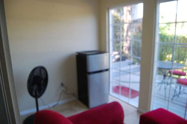 Room 10 of 33