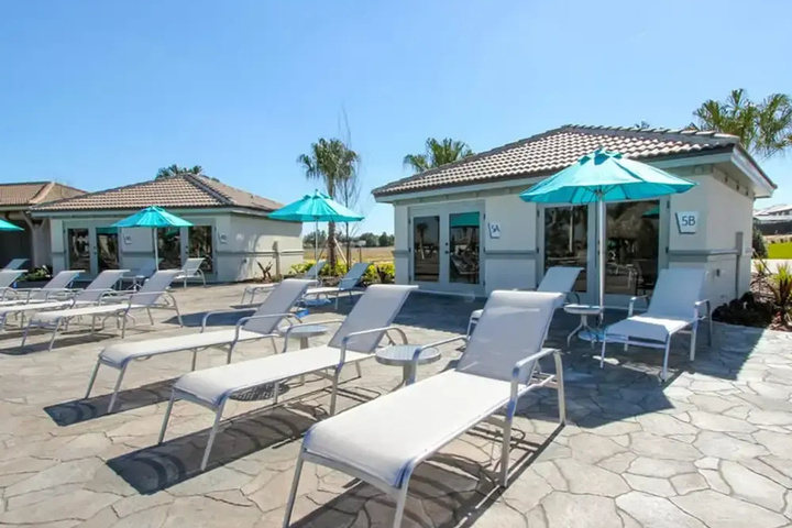 Modern Star Wars Vacation Home CG1593