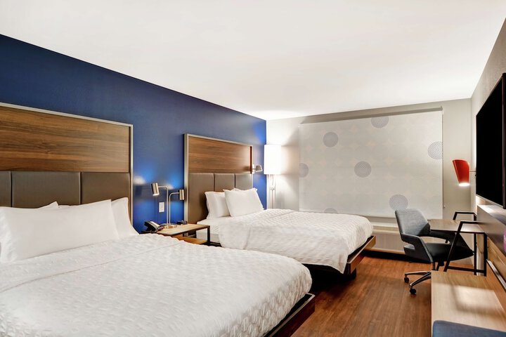 Room 17 of 35