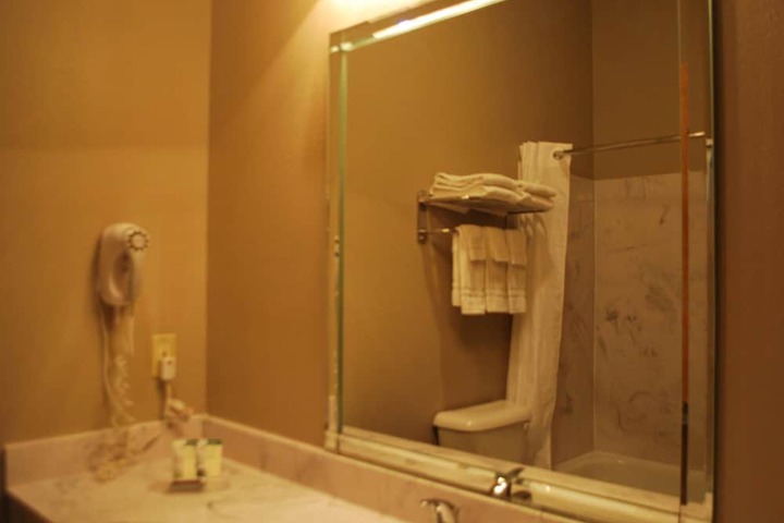Room 11 of 19