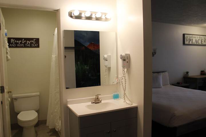 Room 85 of 132