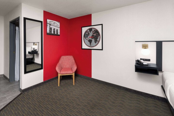 Room 18 of 45