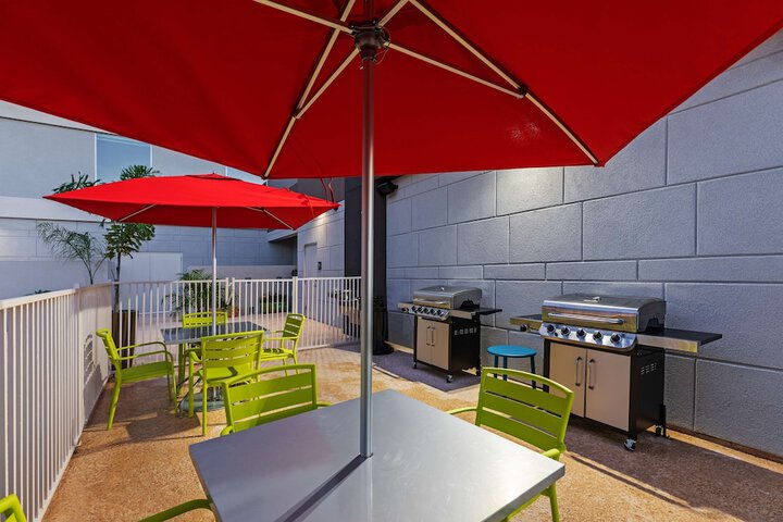 Terrace/Patio 23 of 25