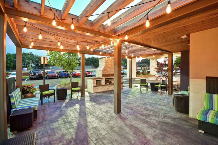 Terrace/Patio 36 of 40